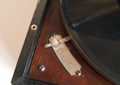 1927 His Masters Voice HMV 101B - 26602ec3 2fd8 4c92 8ae7 5b817d07342d